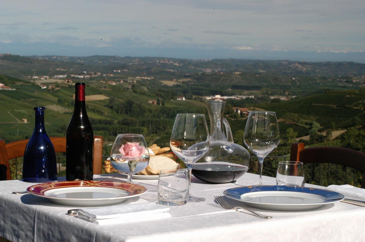 La Rosa Dei Vini Panzió Serralunga d’Alba Kültér fotó